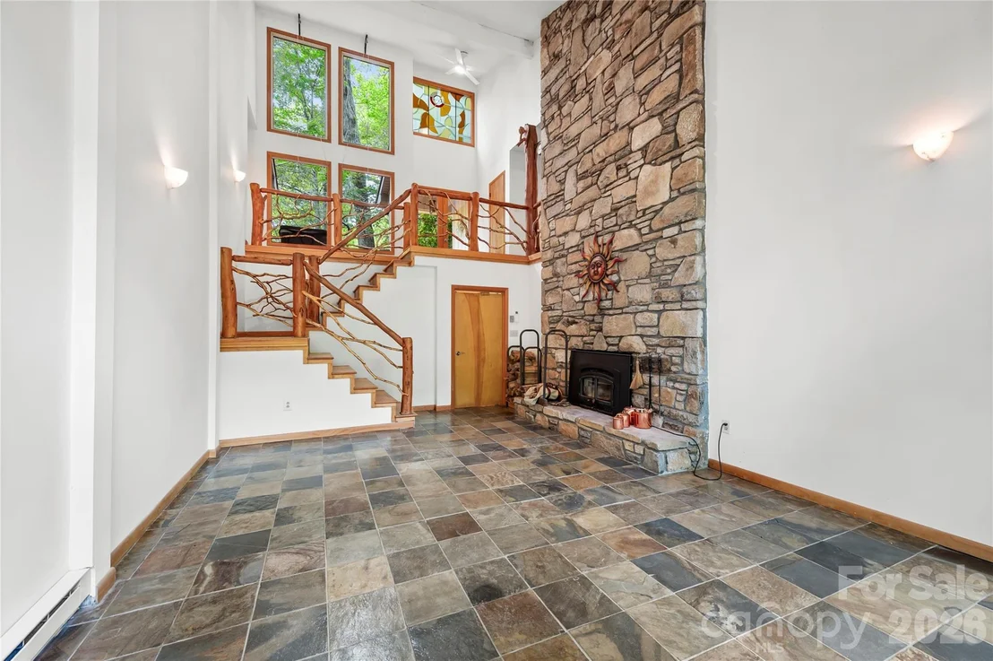 Photo of 1483 Old Fort Road