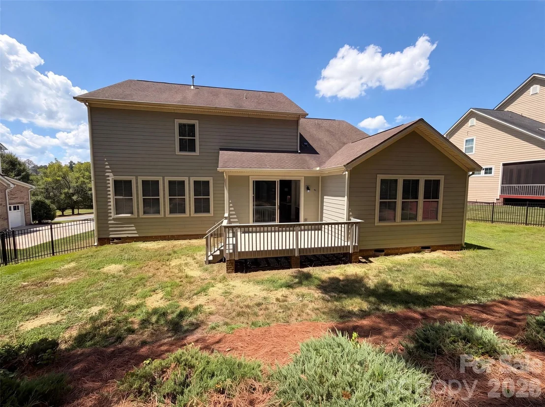 Photo of 147 Monteray Oaks Circle