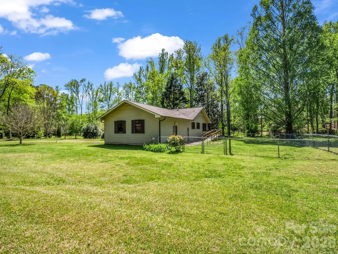 Photo of 80 Fox Briar Drive