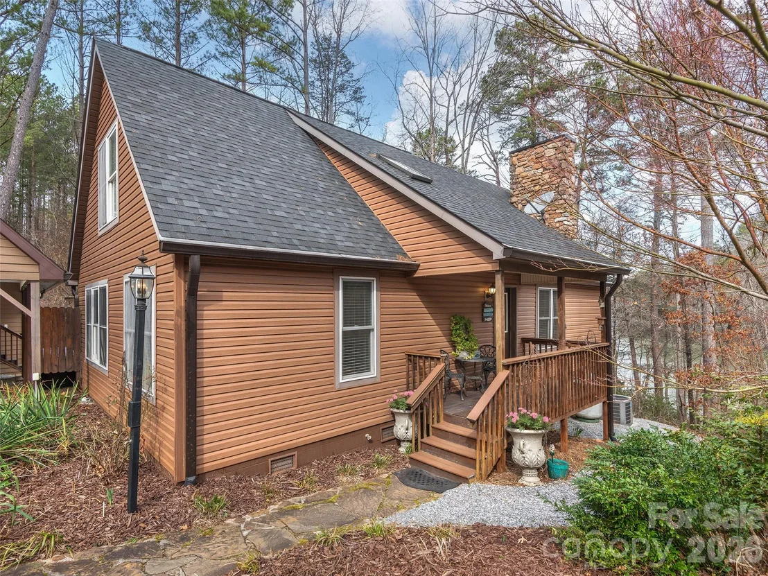 Photo of 201 Hawk Ridge Drive