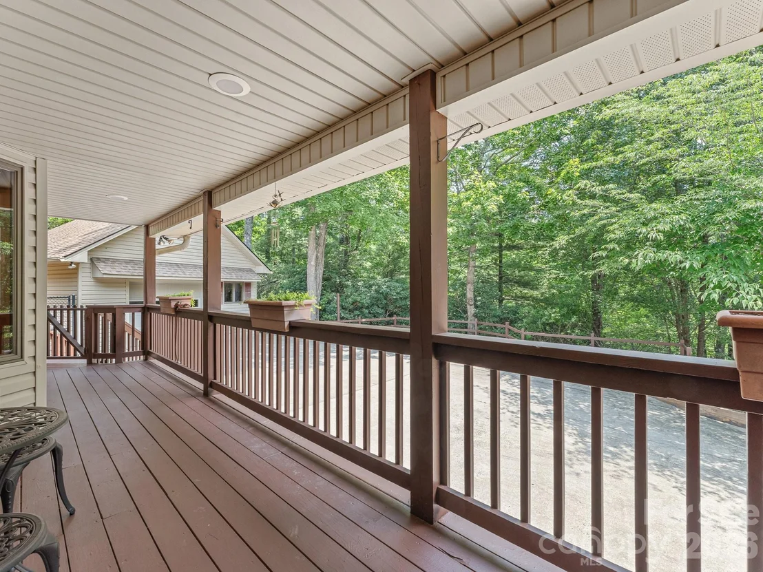 Photo of 620 Thunder Road