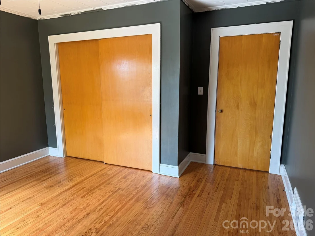 Photo of 1631 Maple Avenue