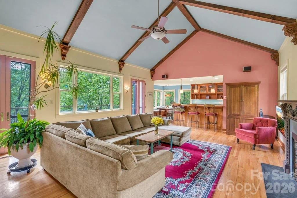Photo of 1590 Shulls Mill Road
