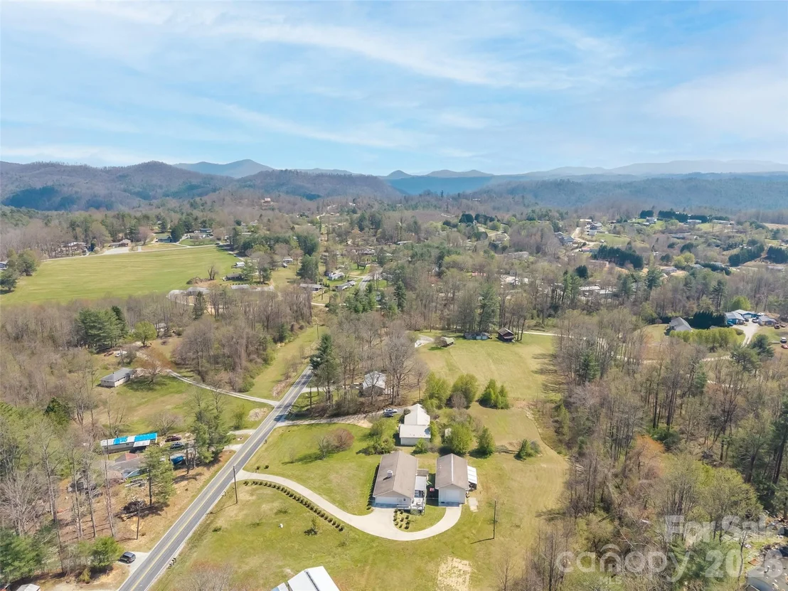 Photo of 476 Jackson Loop Road