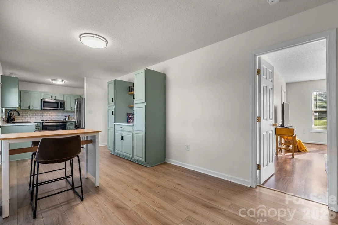 Photo of 5068 Tonys Way