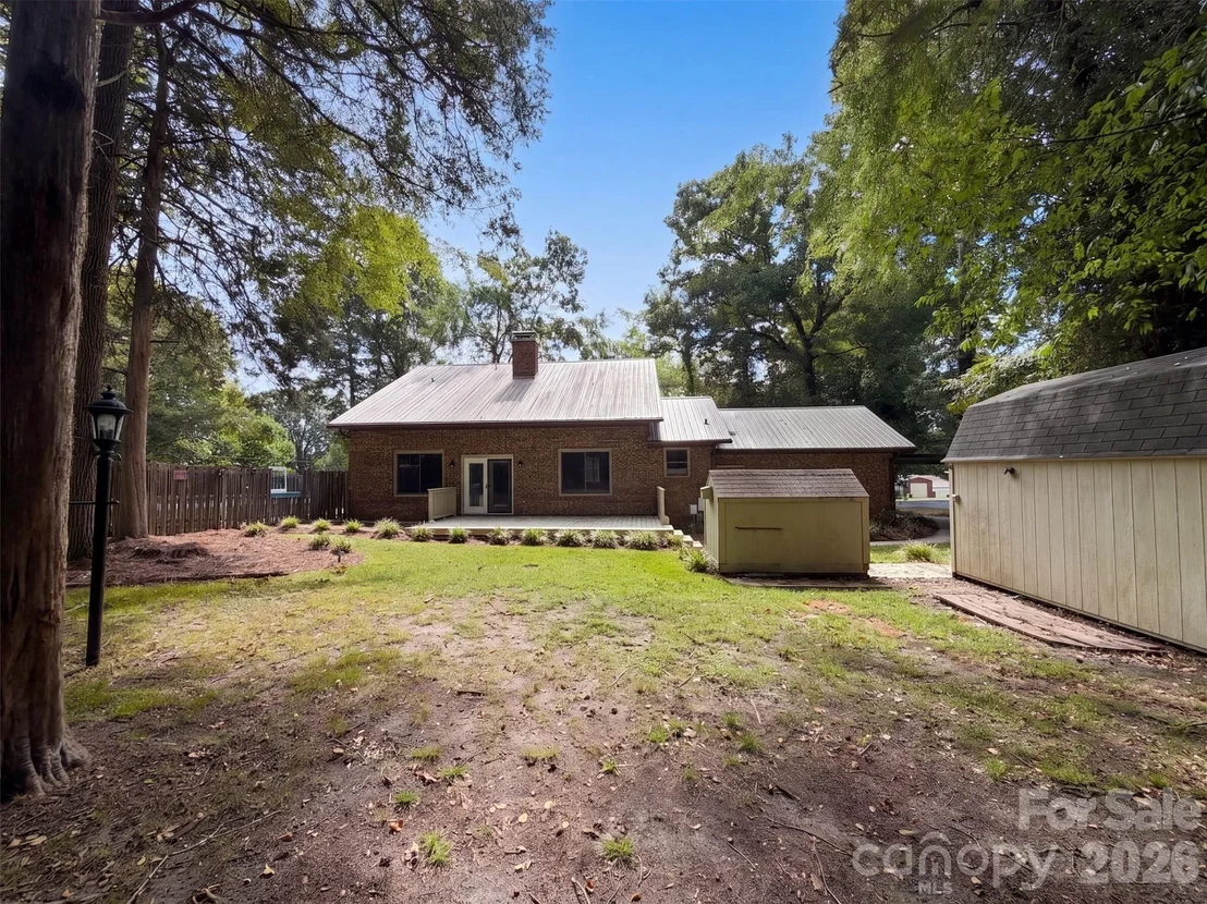 Photo of 121 Goodman Circle NE