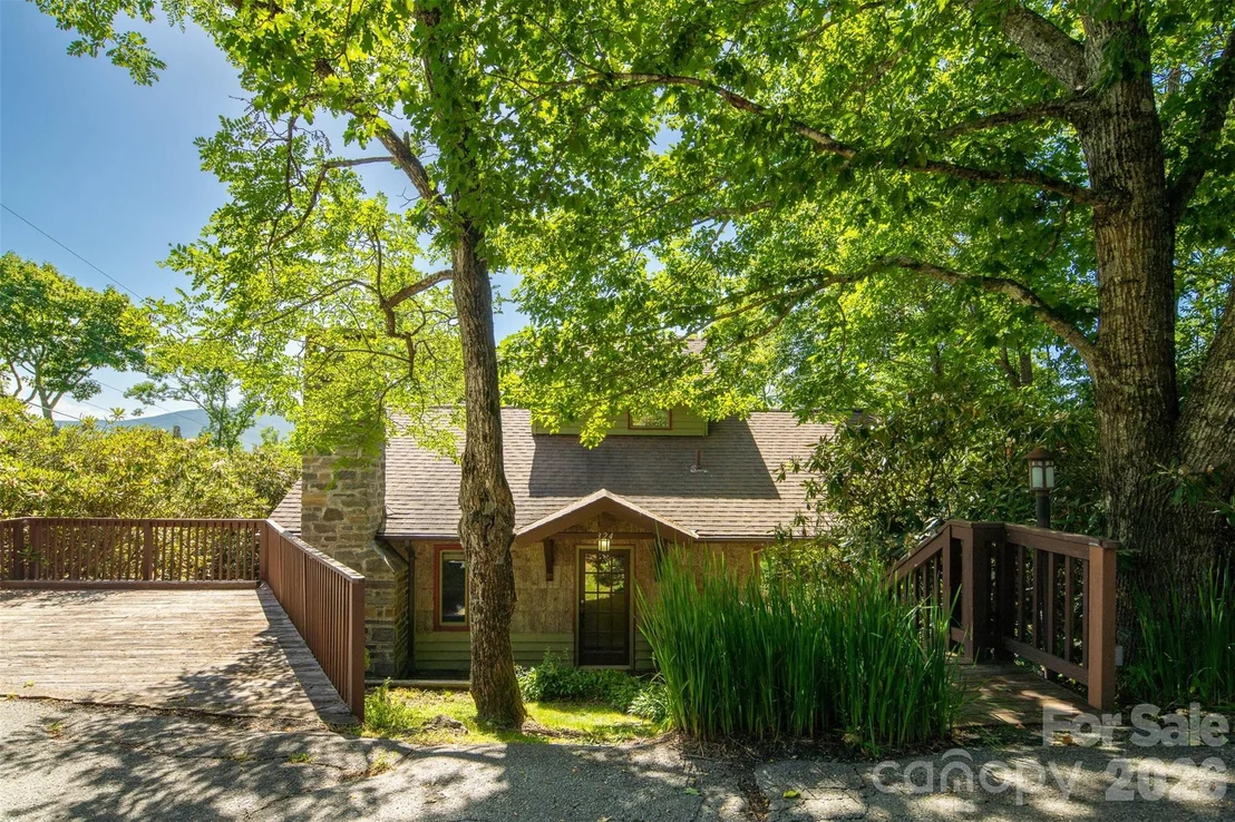 Photo of 324 Celestial Drive