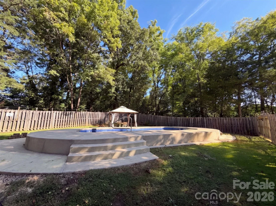 Photo of 121 Goodman Circle NE