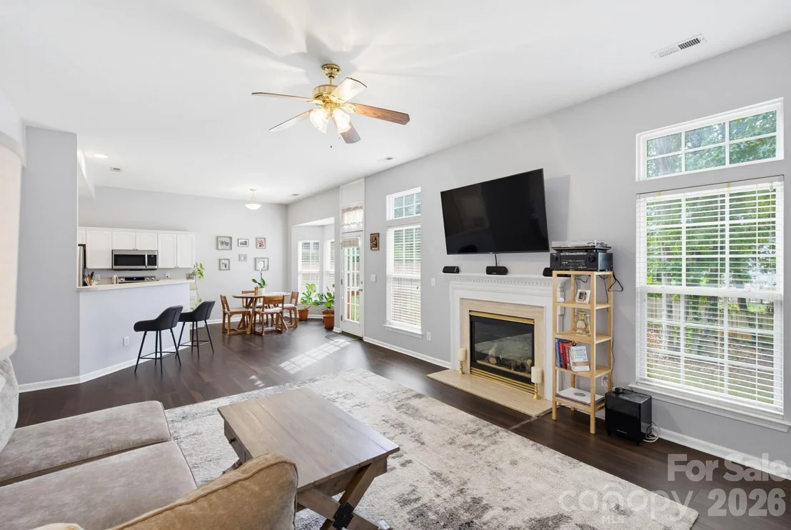 Photo of 13330 Edgetree Drive