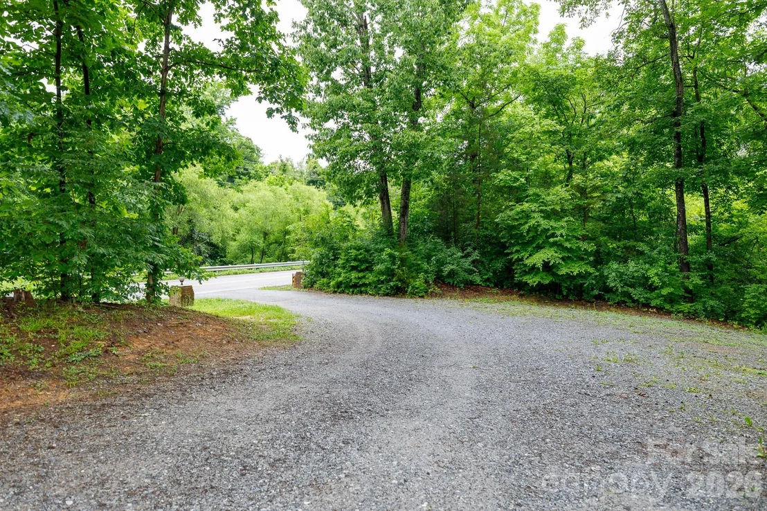 Photo of 652 Sutton Spring Road