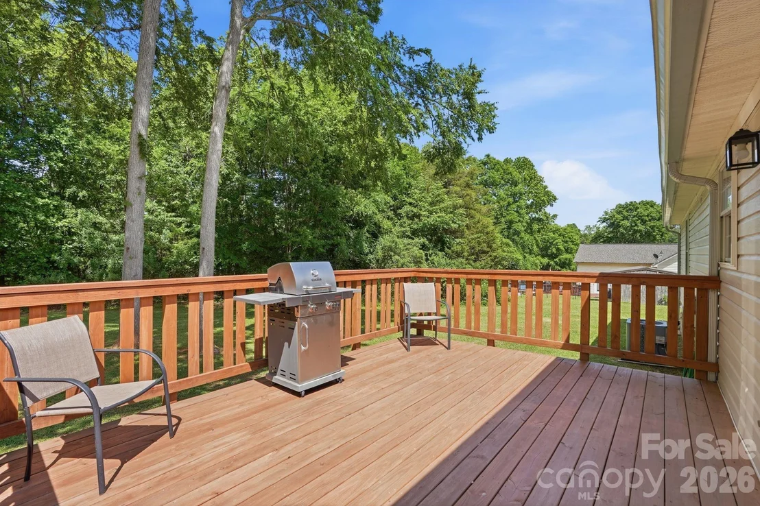 Photo of 142 Sam Bailes Boulevard