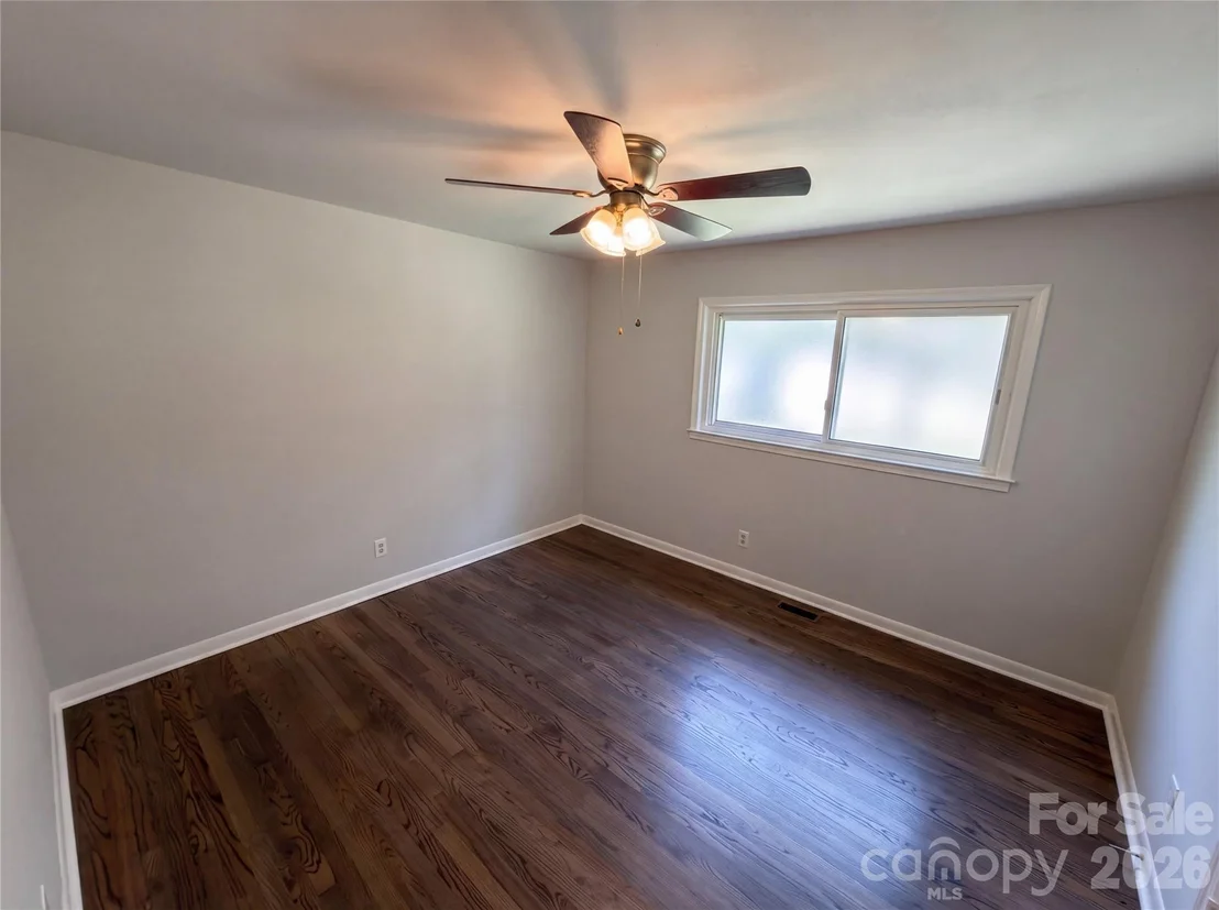 Photo of 2155 Airdale Road