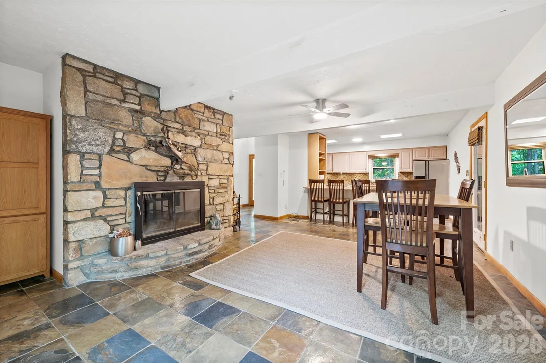 Photo of 1483 Old Fort Road