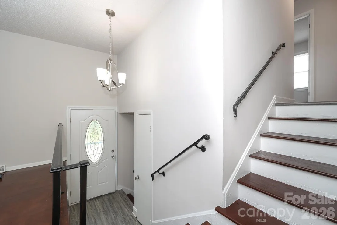 Photo of 5001 Springview Road