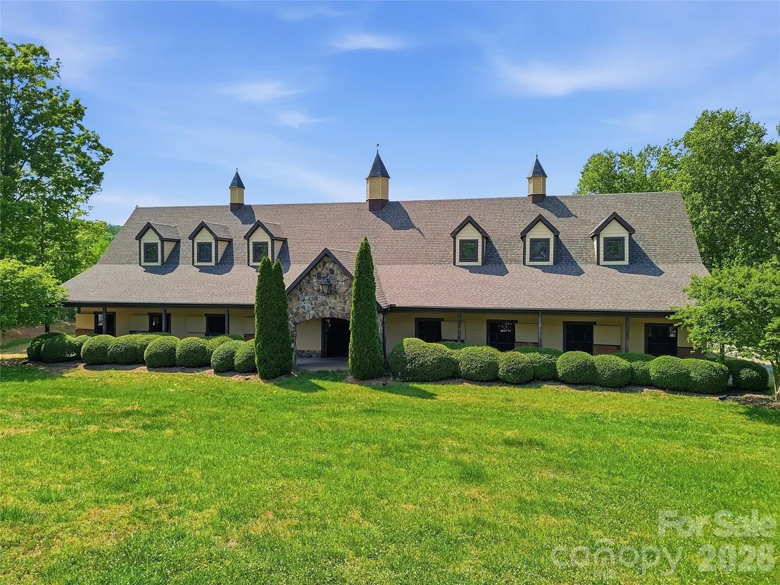 Photo of 984 Mapleton Lane