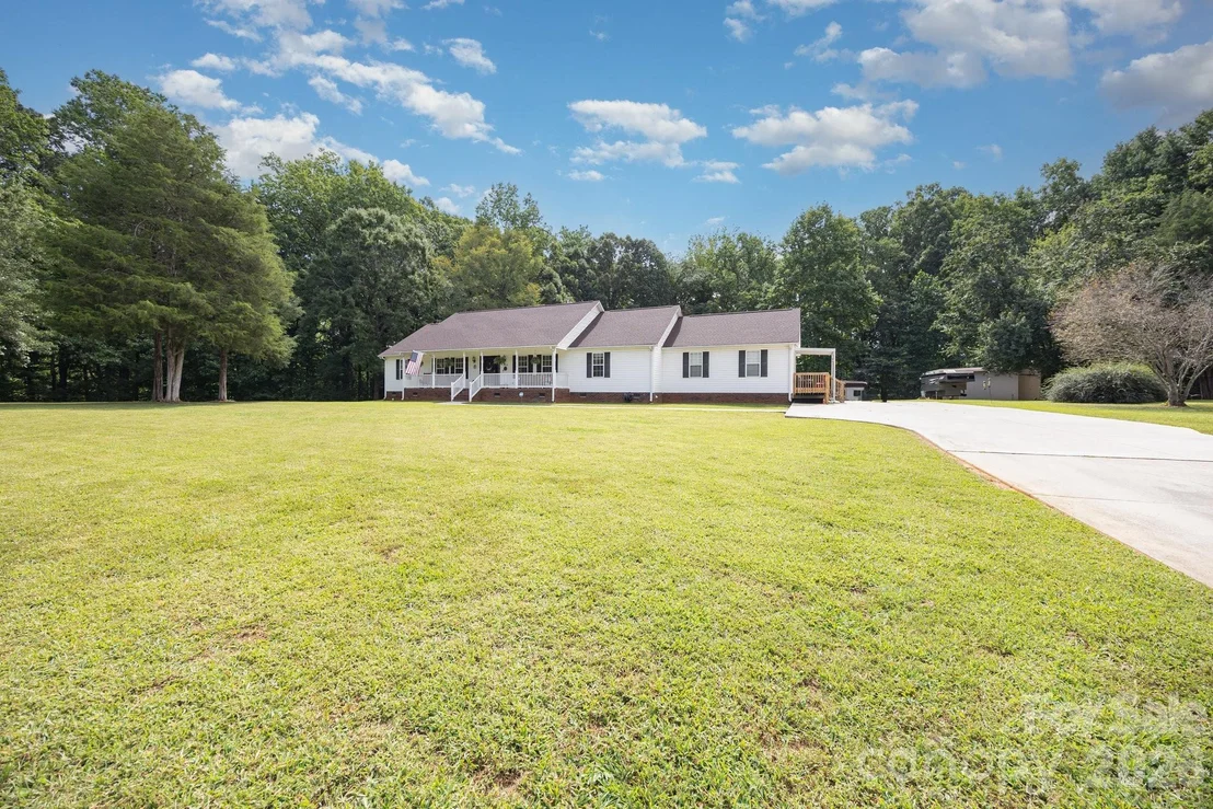 Photo of 715 Candlewick Drive