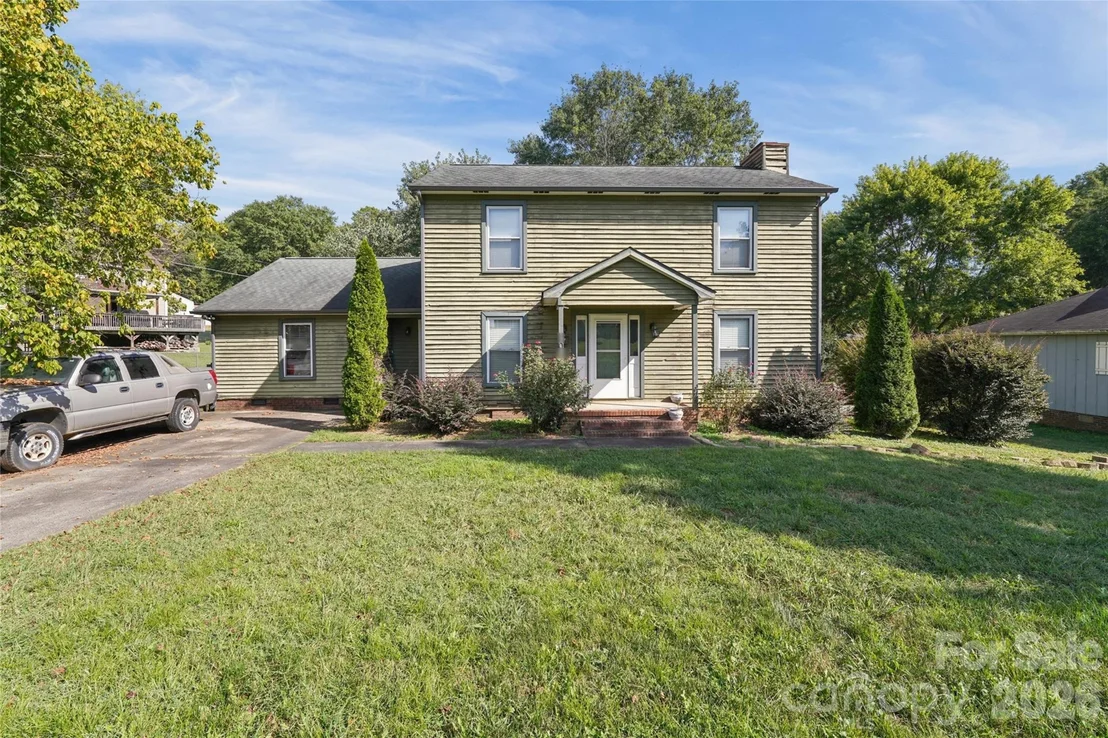Photo of 204 Hughey Drive