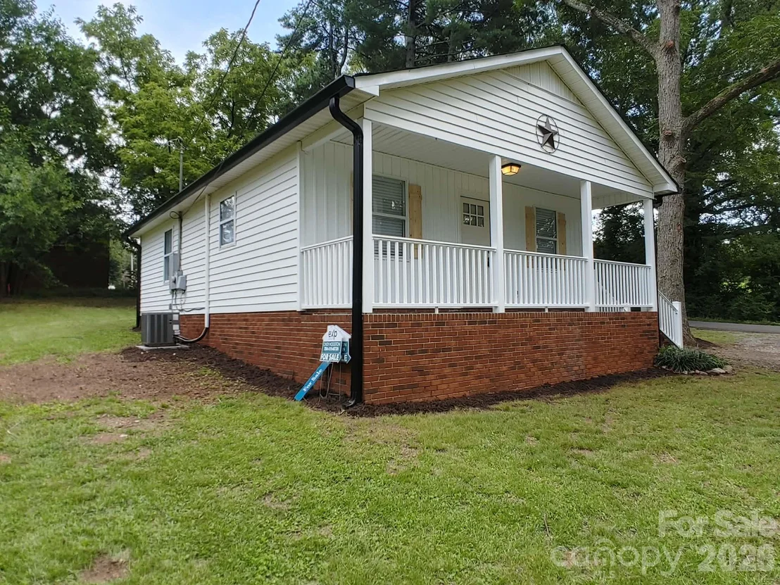 Photo of 700 Harmon Road
