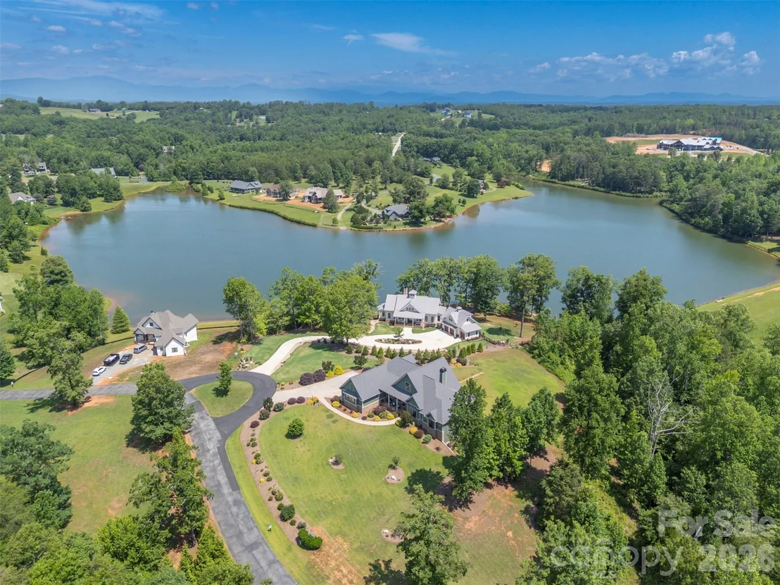 Photo of 398 Mapleton Lane