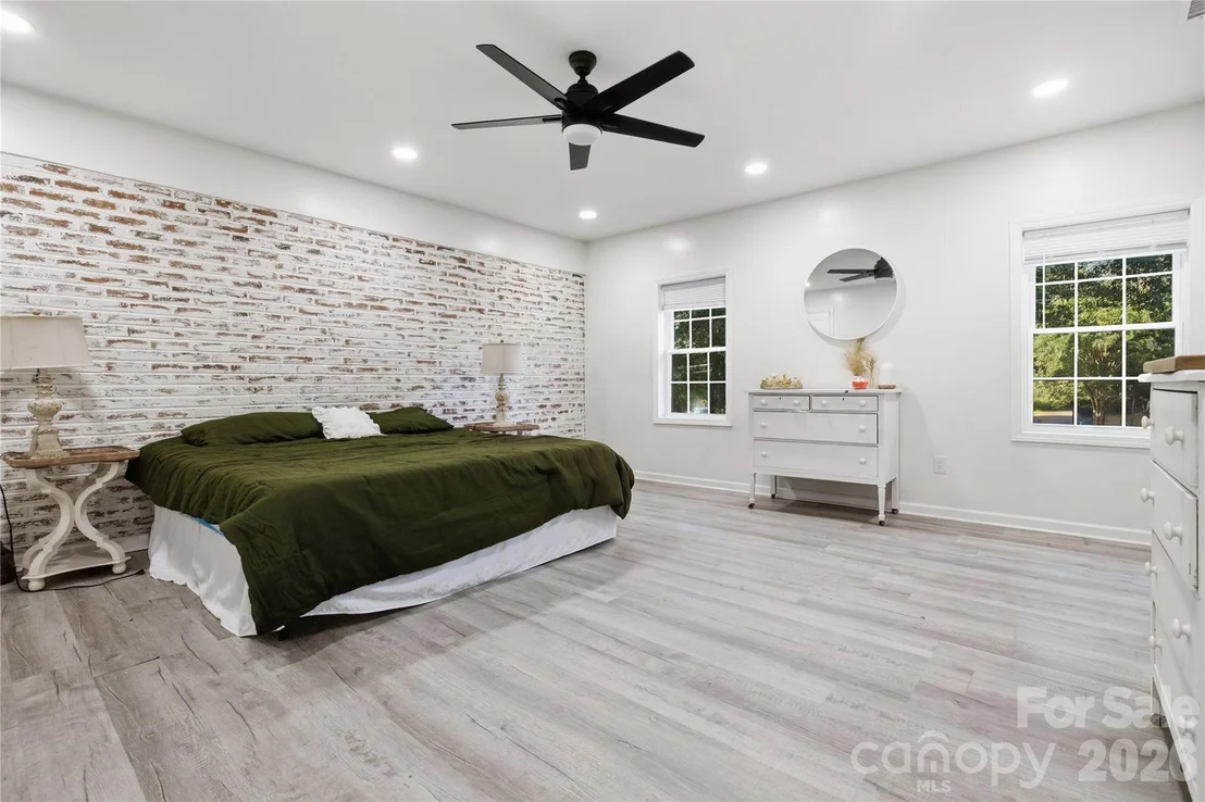 Photo of 169 Greenbriar Drive