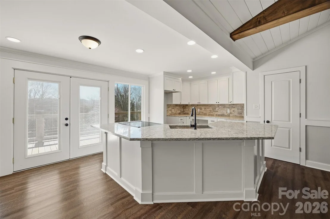 Photo of 223 W Park Drive