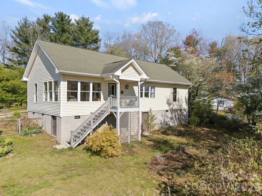 Photo of 367 Crescent Street