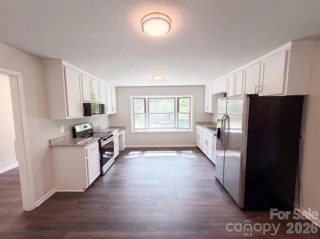 Photo of 121 Goodman Circle NE