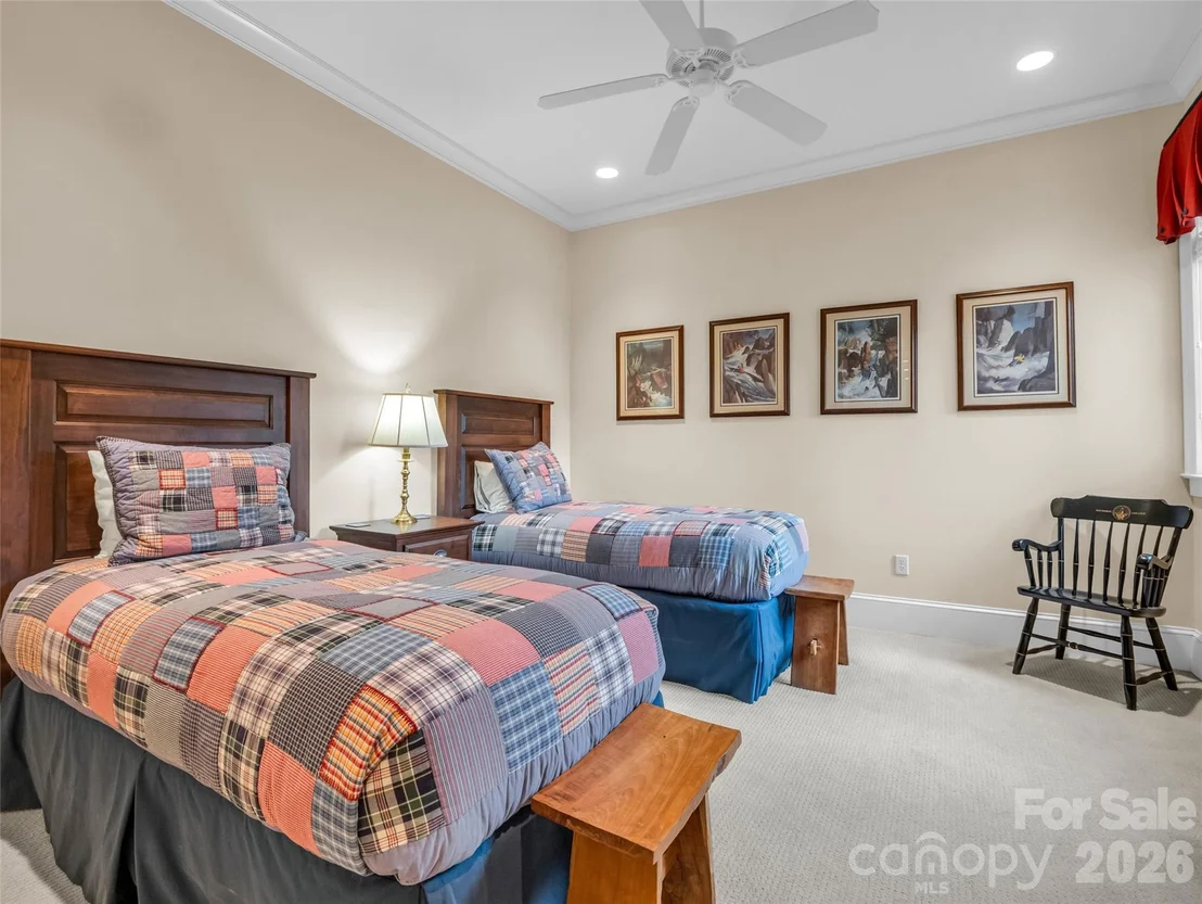 Photo of 565 Chestertown Drive