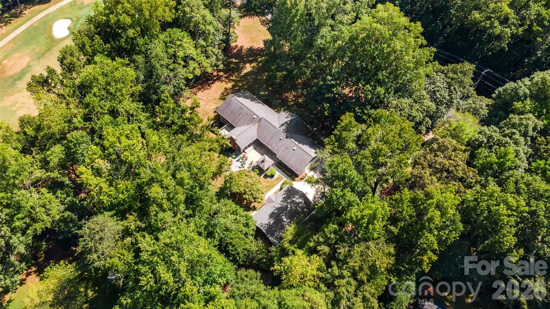 Photo of 600 Fairway Drive