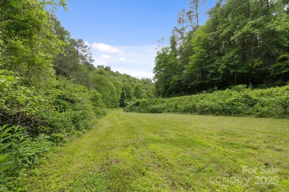 Photo of 942 Paint Fork Road