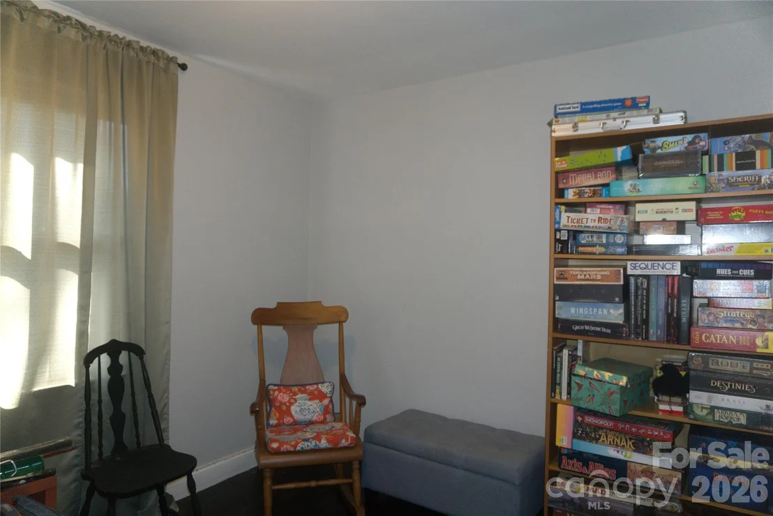 Photo of 2851 Burbank Drive