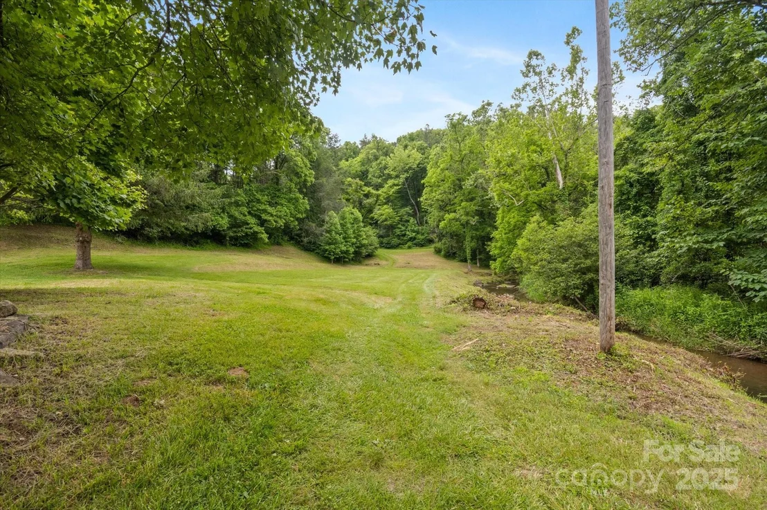 Photo of 942 Paint Fork Road