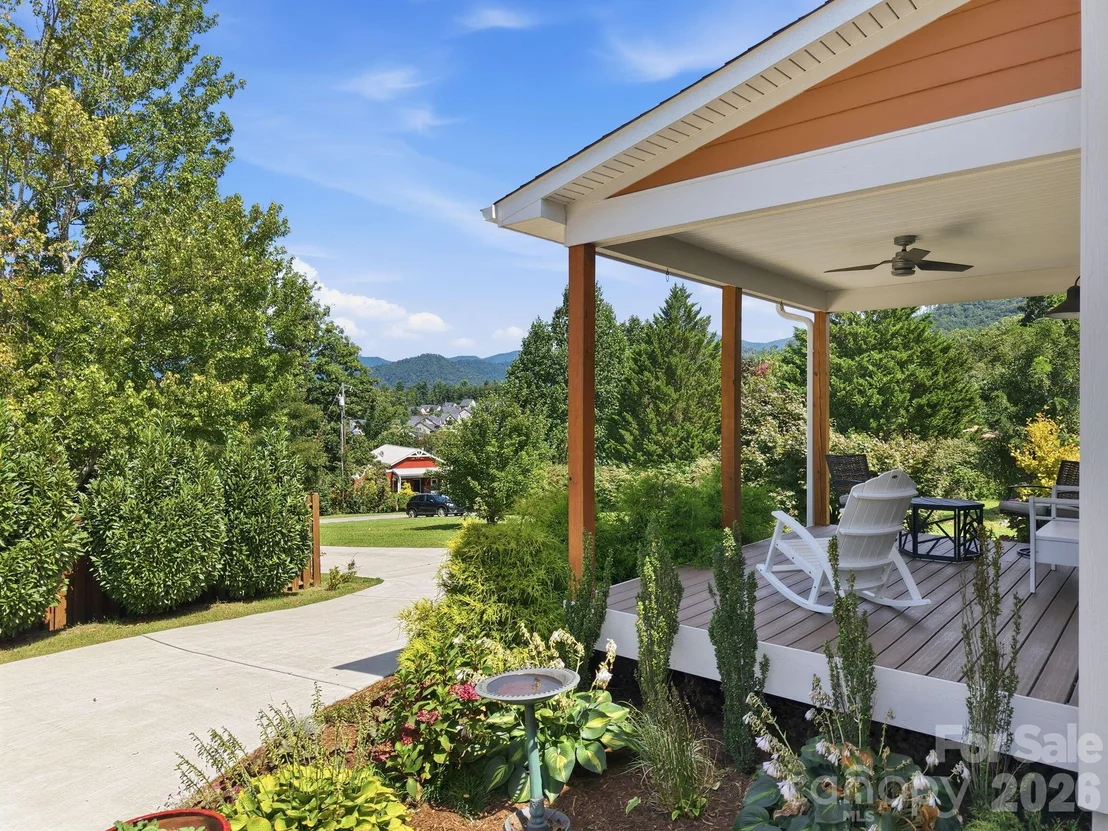Photo of 112 Upper Grove Lane