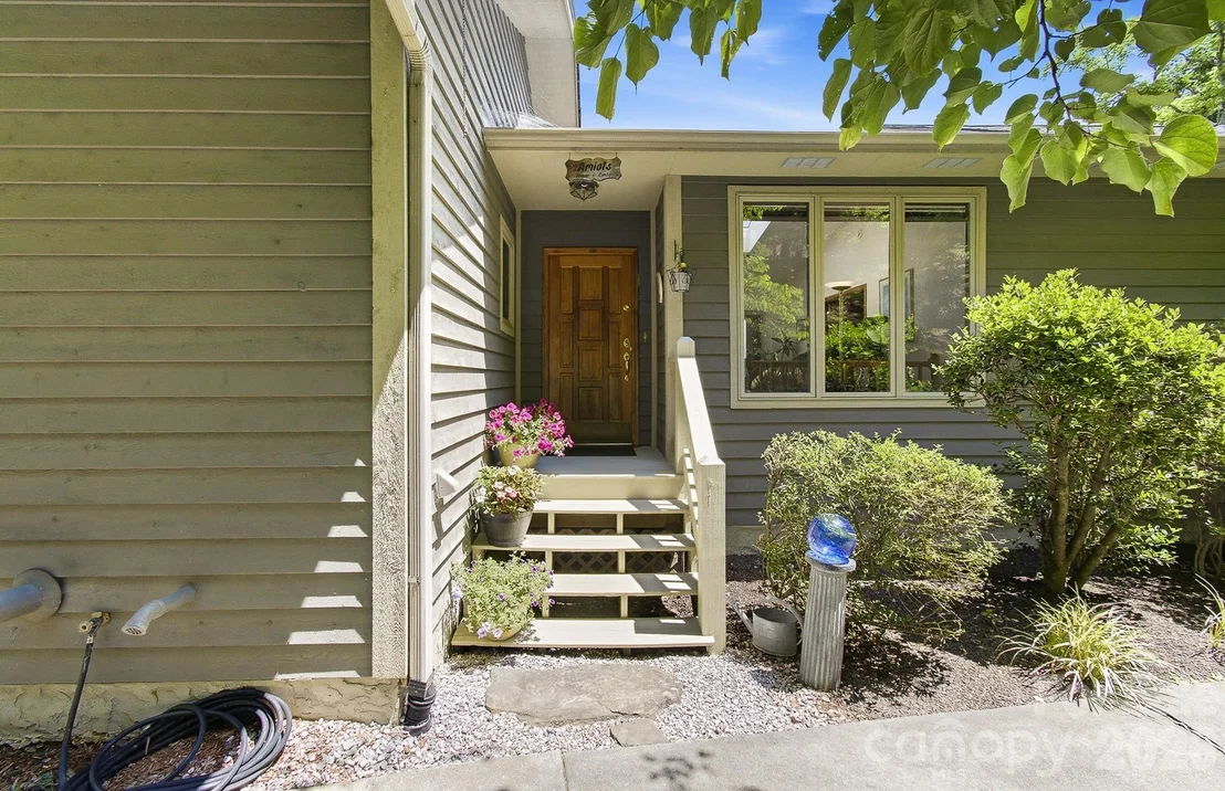 Photo of 112 Windy Gap Road