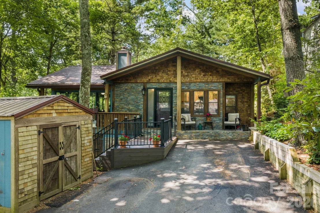 Photo of 180 Longview Road