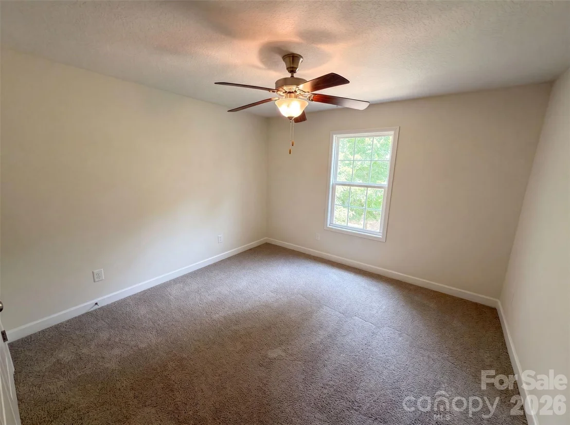 Photo of 494 Hall Spencer Road