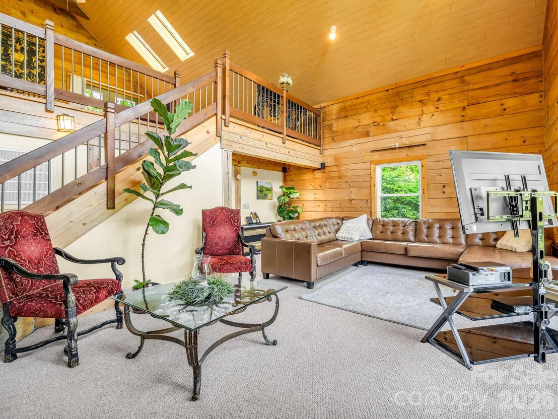 Photo of 247 Woods Road