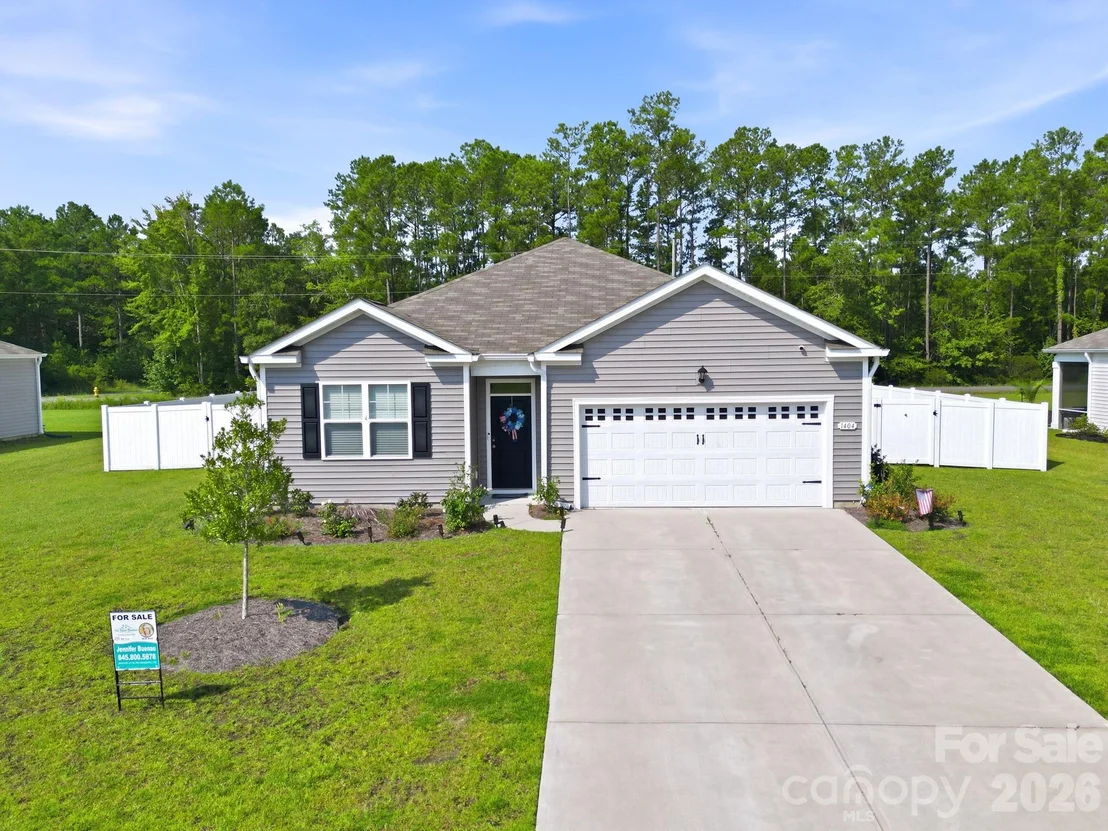 Photo of 1404 Greenock Lane
