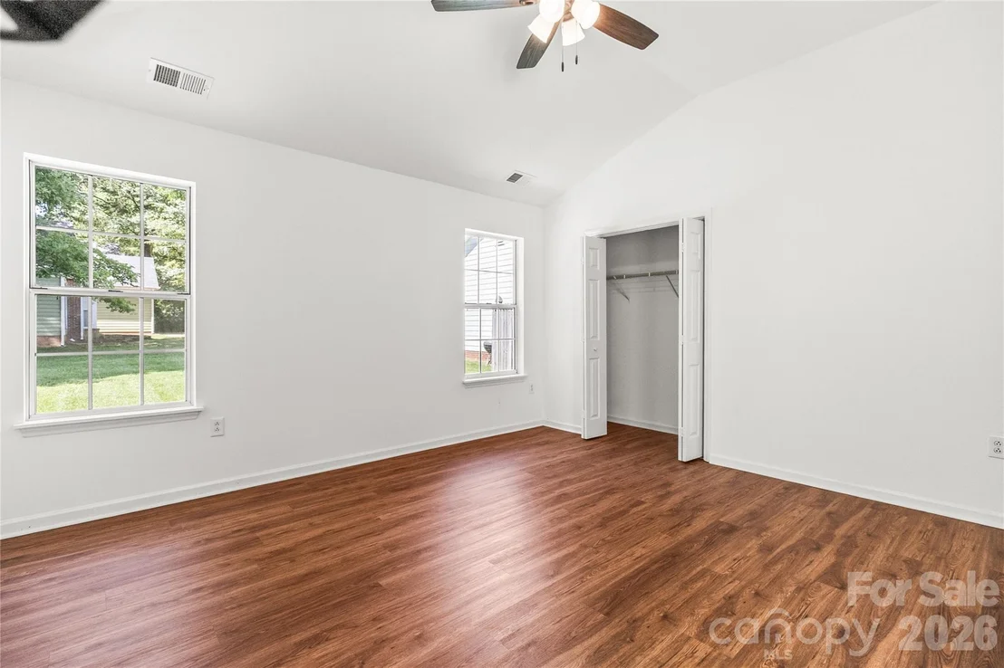 Photo of 739 Oakbluff Circle