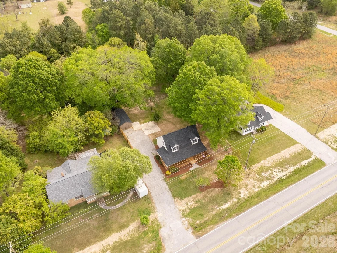 Photo of 2425 Kershaw Camden Highway