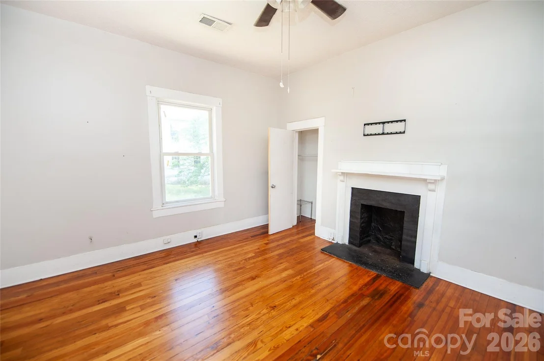 Photo of 128 Fleming Avenue