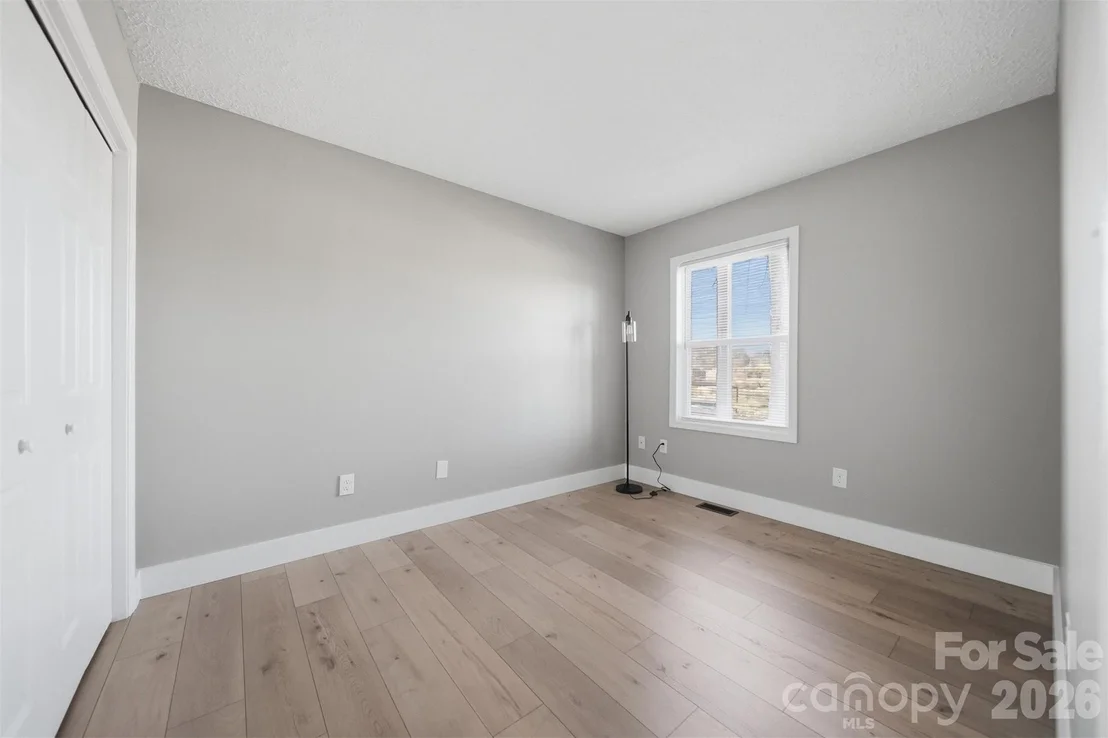 Photo of 800 Meadowview Drive
