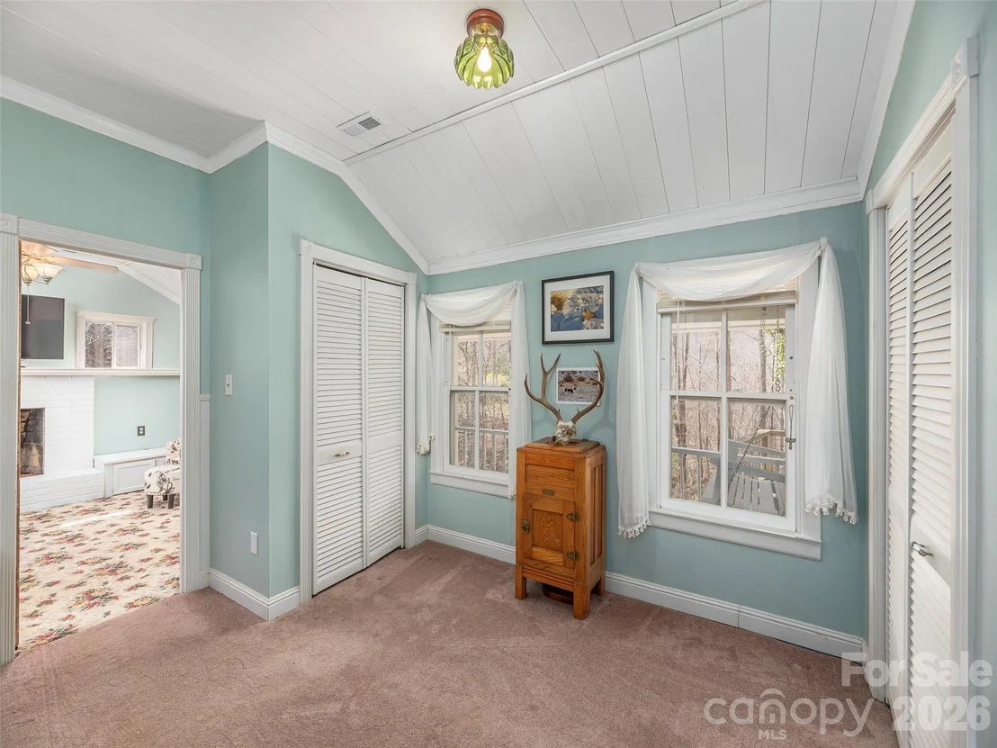 Photo of 897 Dark Ridge Road