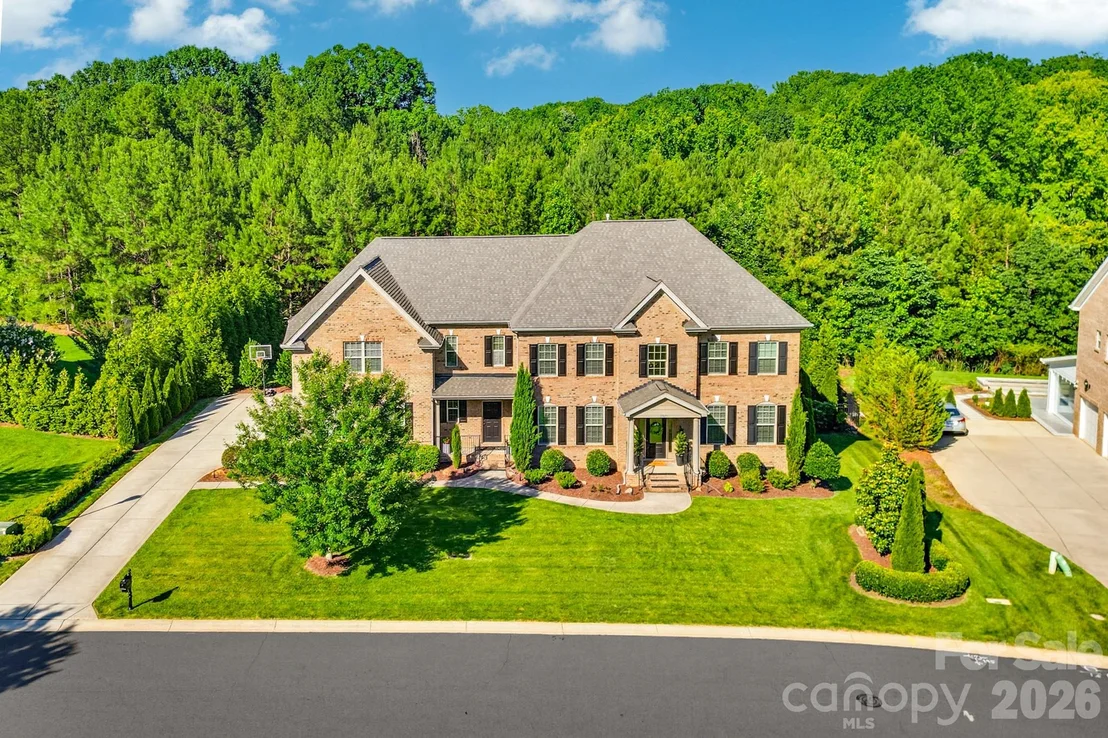 Photo of 3083 Twin Lakes Drive