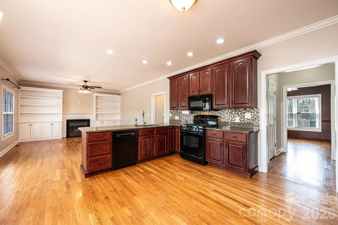 Photo of 4726 Crystal Falls Avenue