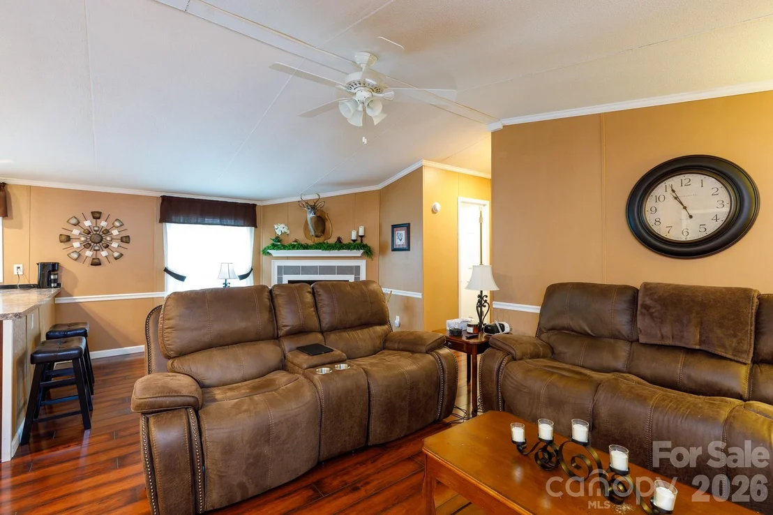 Photo of 652 Sutton Spring Road