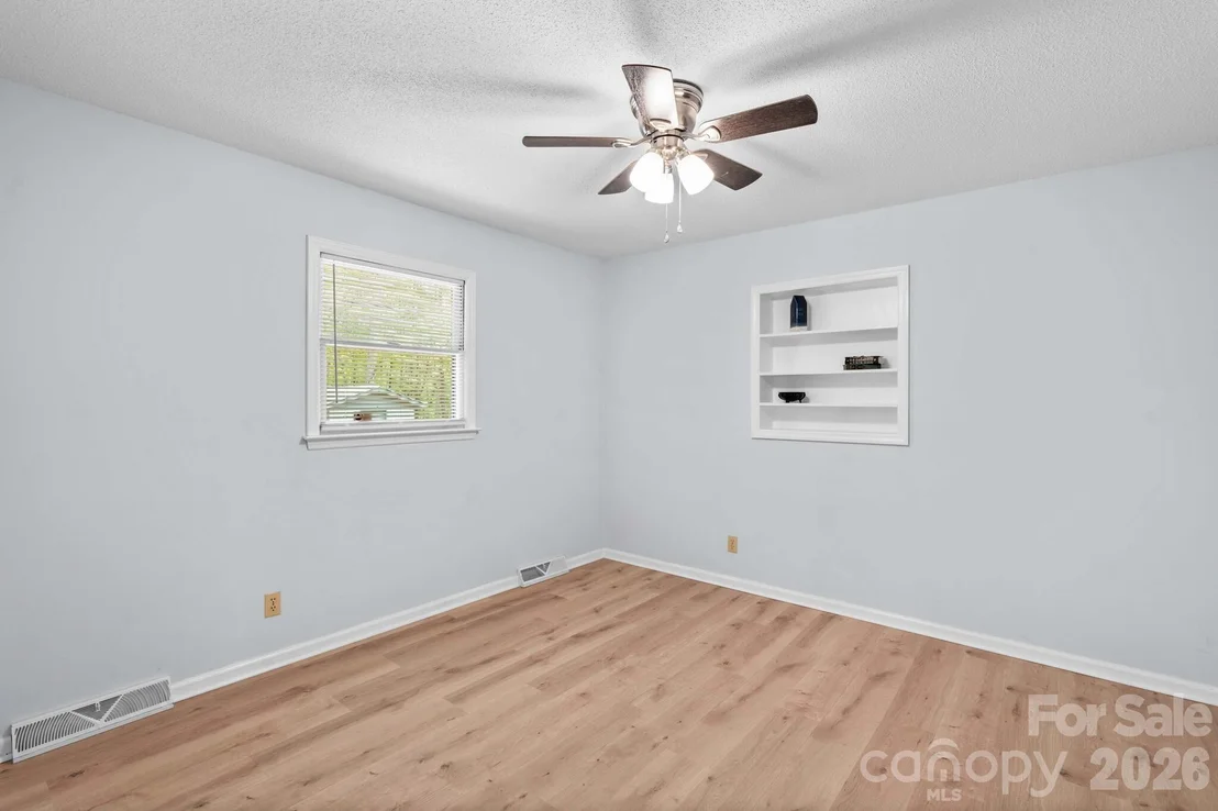 Photo of 6325 Long Ferry Road