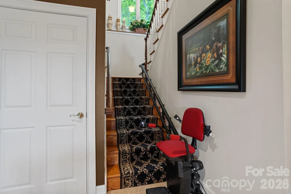 Photo of 209 Pineholt Lane