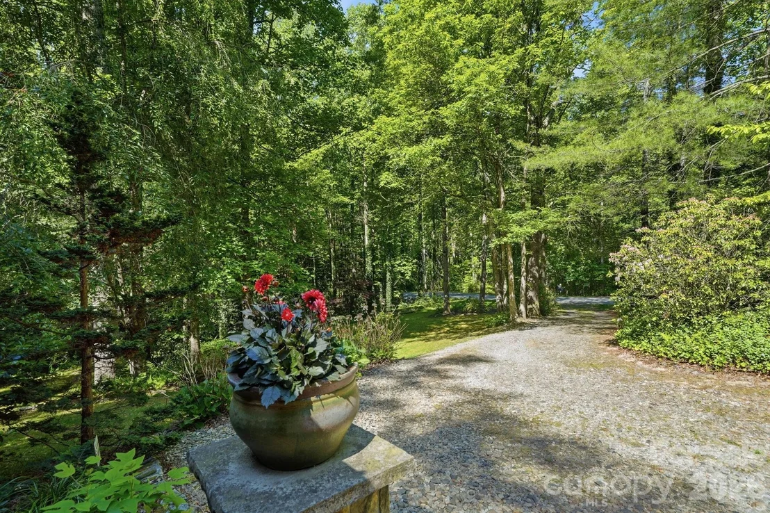 Photo of 16 Shadow Brook Drive