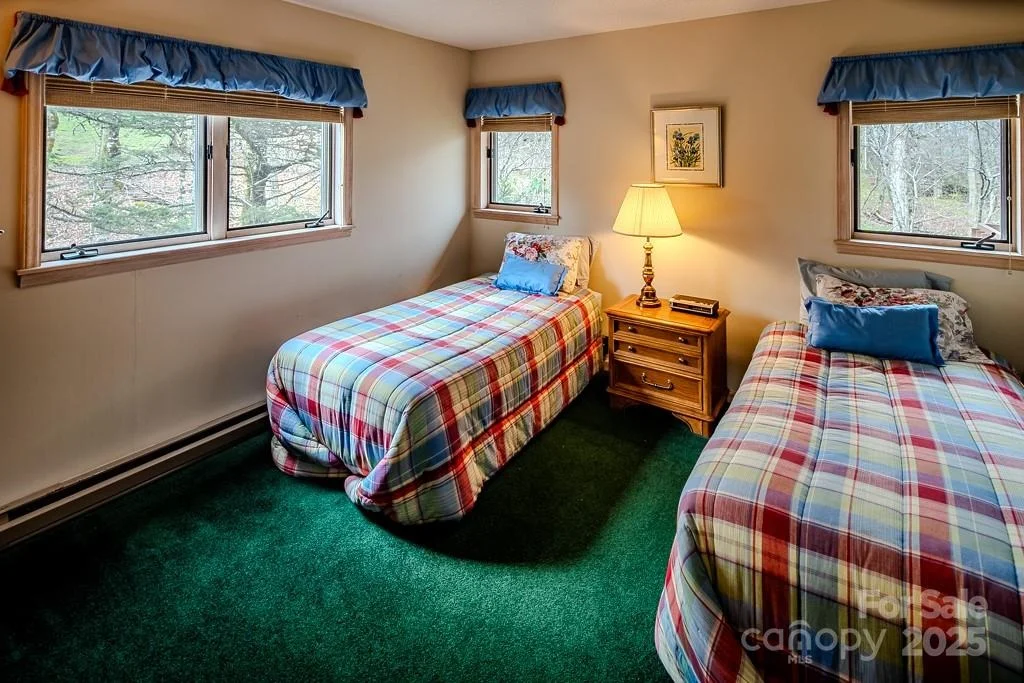 Photo of 130 Skiway Circle